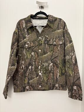 Camo Print Denim Trucker Jacket Size S NWOT